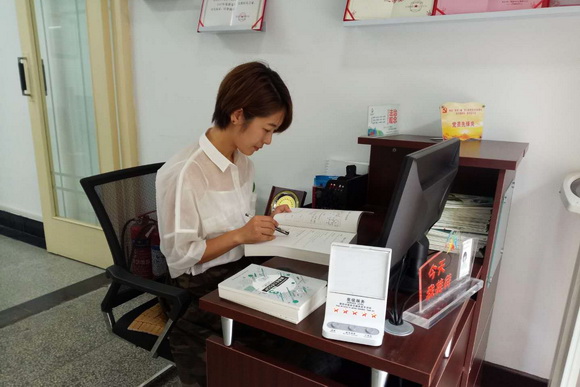 居委会主任履新首日干些啥?彭浦新村街道这套