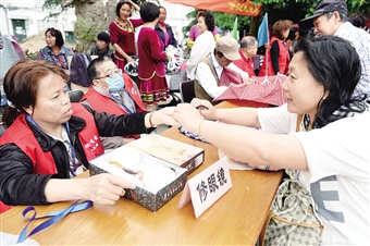 大宁路街道举办护老助康项目社区倡导活动-