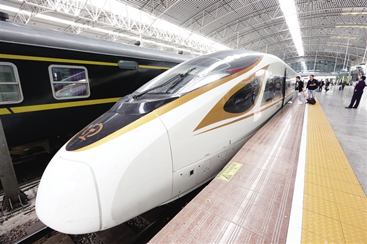 铁路上海站开启“复兴号”京沪高铁时代