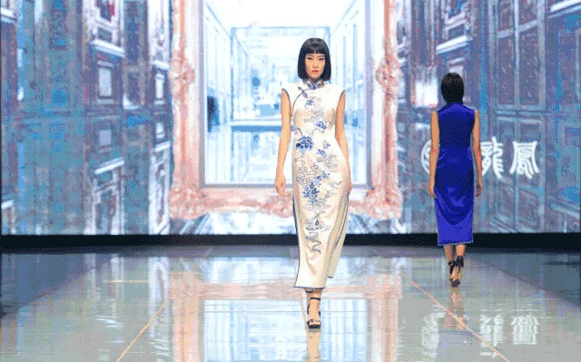 新闻 直播静安    首届中国自主品牌博览会上,    静安老字号龙凤旗袍