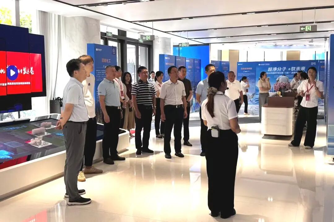 共和新路街道“牵线搭桥”助企发展 “C能+”润滑油品牌开放日在沪举办 共和新路街道“牵线搭桥”助企发展 “C能+”润滑油品牌开放日在沪举办