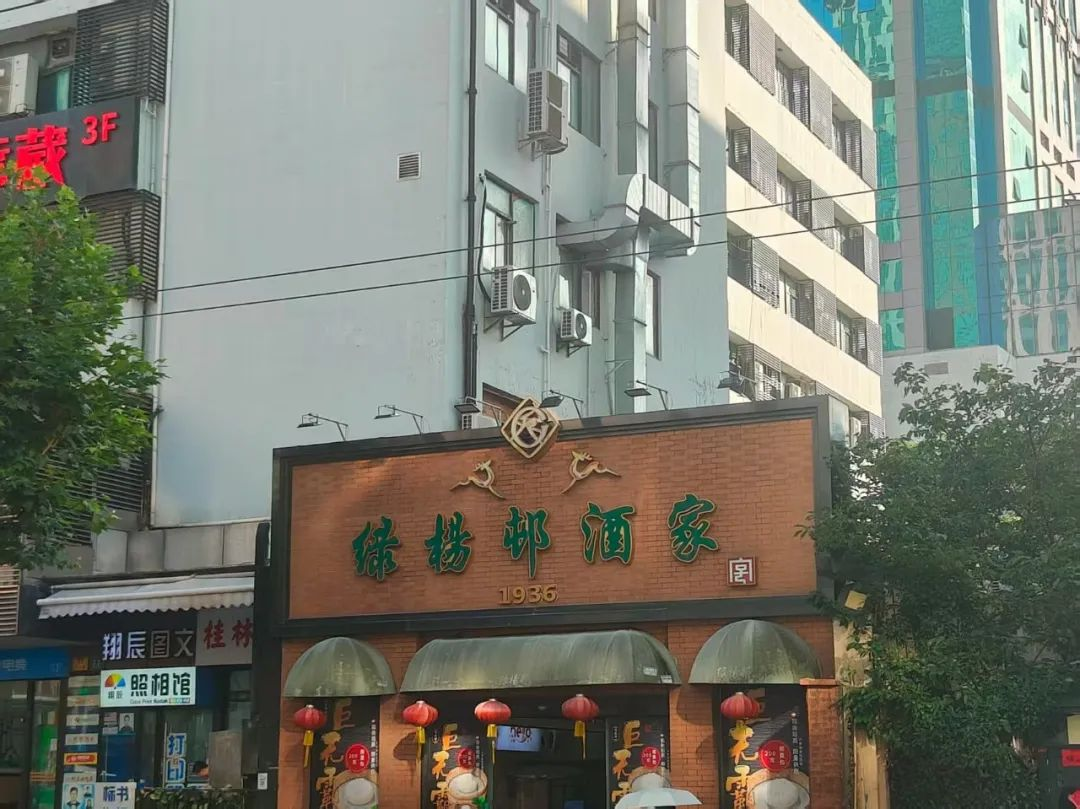 上海书展Citywalk｜从晨读到夜话，邂逅静安书香生活圈