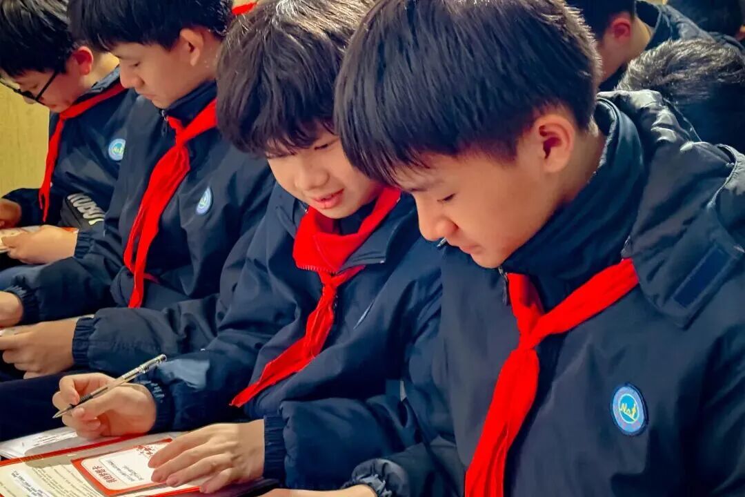 “静安红课堂”开课了！市一中学学子走进中央特科机关旧址，成为《修德坊的来客》首批“来访者”