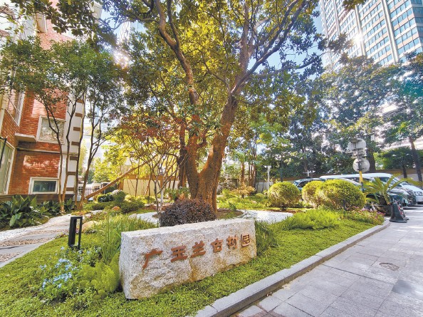 31120_p12.jpg 31120_p12.jpg