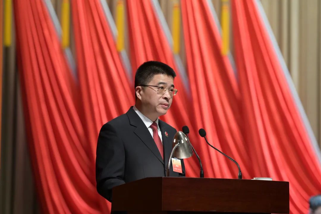 静安区第二届人民代表大会第六次会议举行第二次全体会议