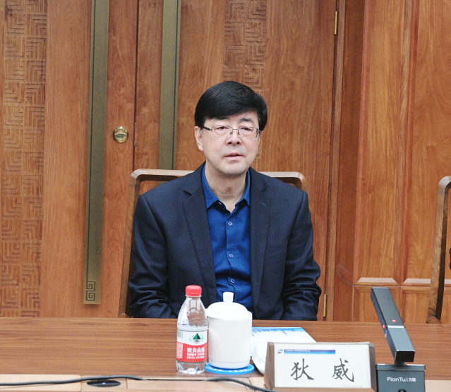 区委书记钟晓咏走访调研中国铁路上海局集团有限公司