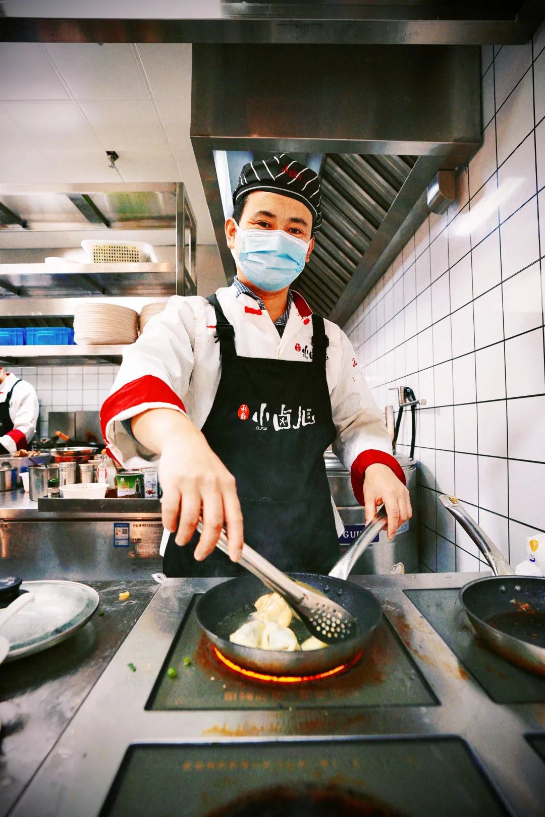 用格莱美慢镜头，记录宁家·黄山市集的城市烟火气……丨过新年，在静安