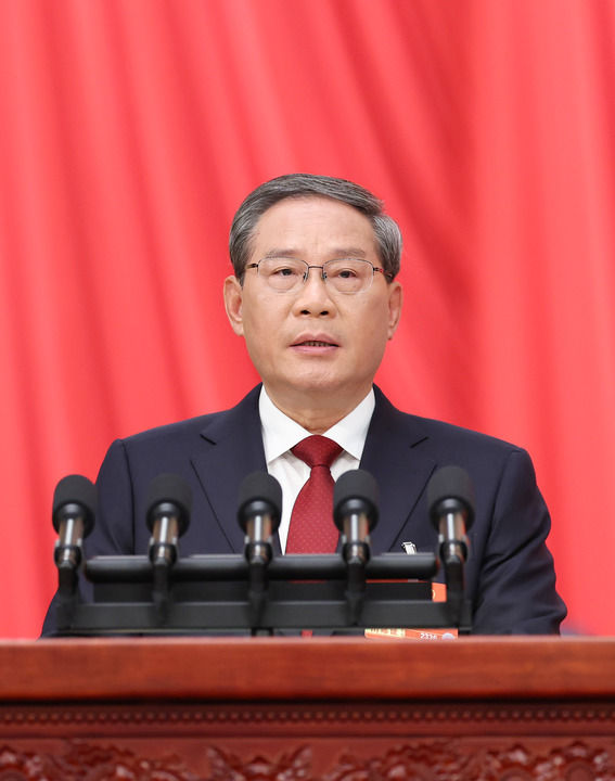 十四届全国人大四次会议在京开幕 习近平等在主席台就座 十四届全国人大四次会议在京开幕 习近平等在主席台就座