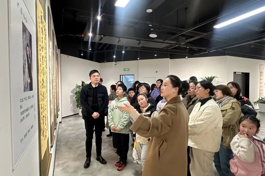 在这里，看到青少年书法的生机勃勃 ——“思无邪”静安青年书法家师生邀请展