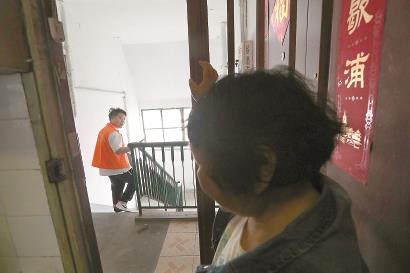 080526_p14.jpg
