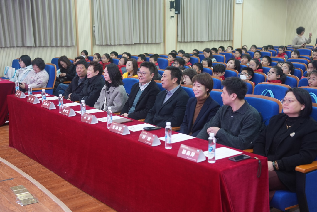 红色铸魂，非遗传情，榜样领航……静安校园开学第一课，为少年成长注入满满力量