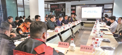 080303_p57.jpg 080303_p57.jpg