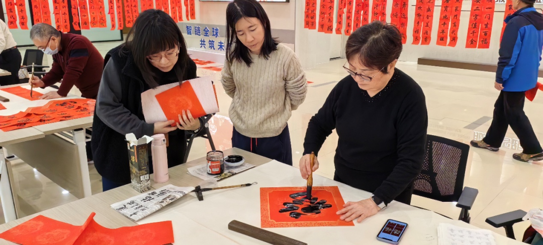 翰墨飘香迎佳节，暖心纳福送春联｜过新年，在静安