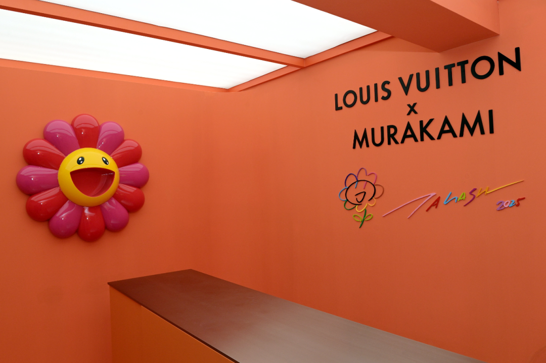 区委书记钟晓咏调研“巨富长”商业业态布局及入驻品牌发展情况