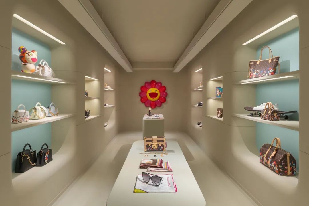 路易威登×村上隆合作系列焕新发布！限时空间亮相静安巨鹿路→