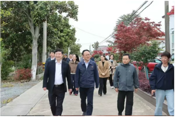 静安区共和新路街道党工委与崇明区堡镇党委开展树立和践行正确政绩观学习教育理论学习中心组联学