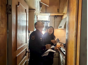 深入推进“四百”大走访,共和新路街道织密社区安全“防护网” 深入推进“四百”大走访,共和新路街道织密社区安全“防护网”