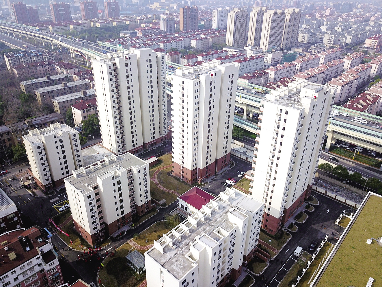 彭浦新村四百余户居民欢喜入住电梯房