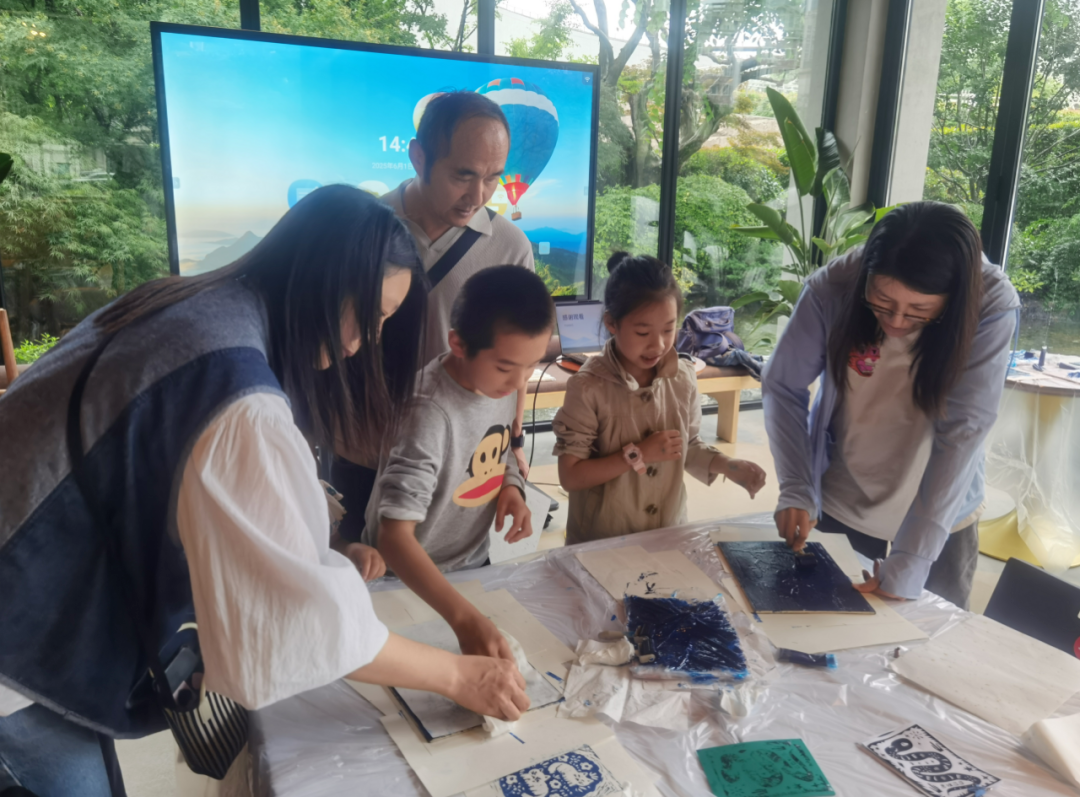 刻印美好时光，《刻意》刘春杰木刻原板艺术展公教活动圆满落幕