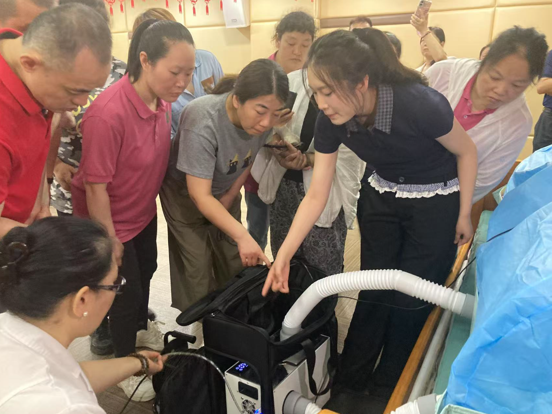 静安区首批老年助浴员持证培训正式开班 助力养老服务专业化升级