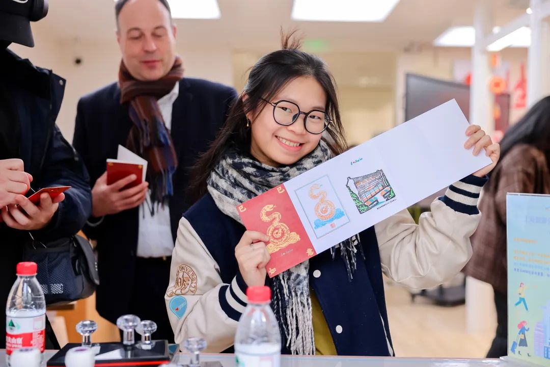 来静安怎么玩、怎么逛？跟着“爱静安”City Walk外国友人专属线路出发 | 过新年，在静安
