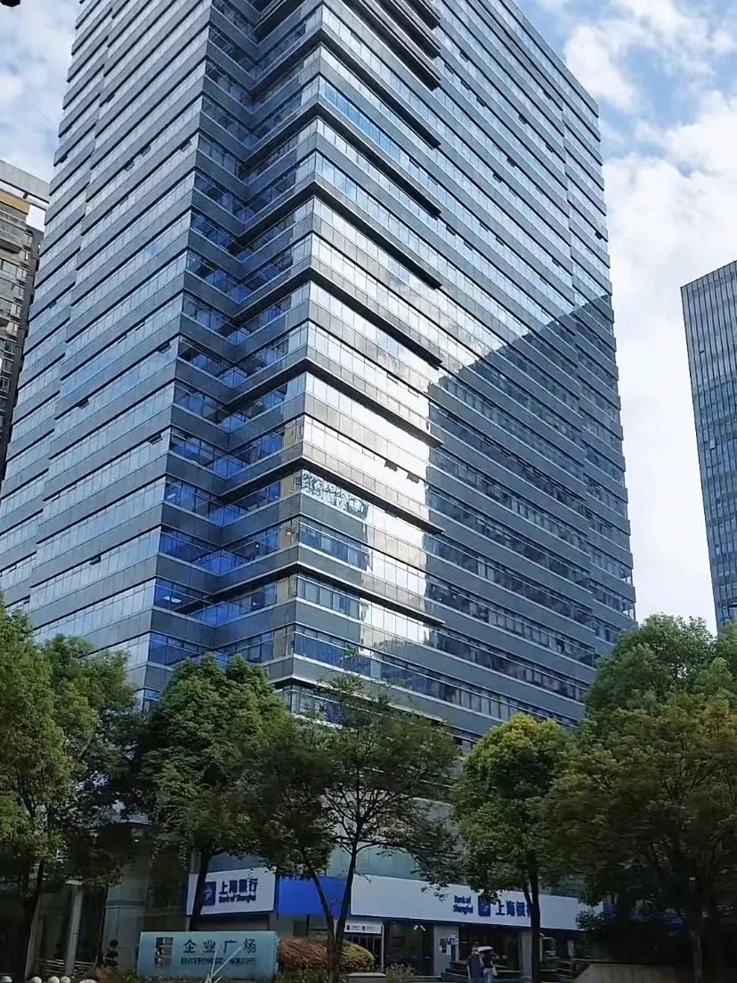 四季皆温暖!今天,跟着静宝一起,回顾这个“竖起来的社区”里的春夏秋冬…… 四季皆温暖!今天,跟着静宝一起,回顾这个“竖起来的社区”里的春夏秋冬……