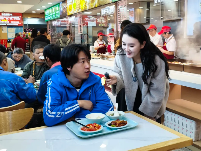 以“茶香”为墨，勾勒“七彩善治”共和新图景丨2025静安街镇书记直播访谈