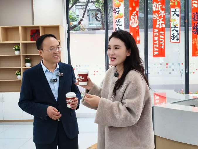 以“茶香”为墨，勾勒“七彩善治”共和新图景丨2025静安街镇书记直播访谈