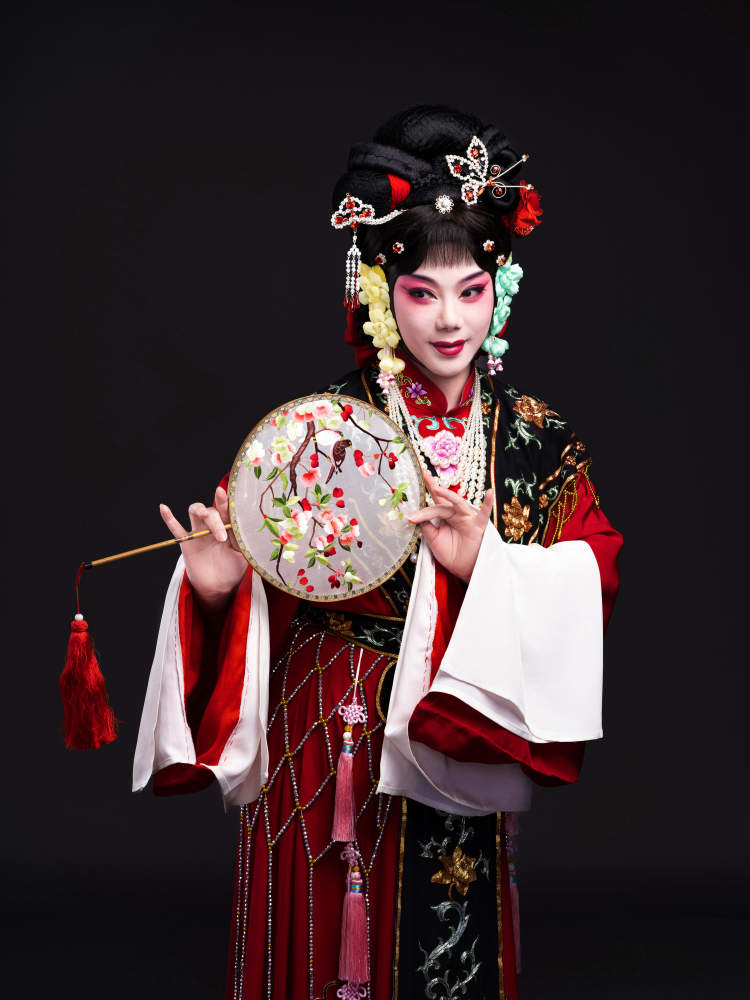 艺起战疫文艺工作者抗疫日记京剧演员熊明霞疫情不仅看到疫更体味到了