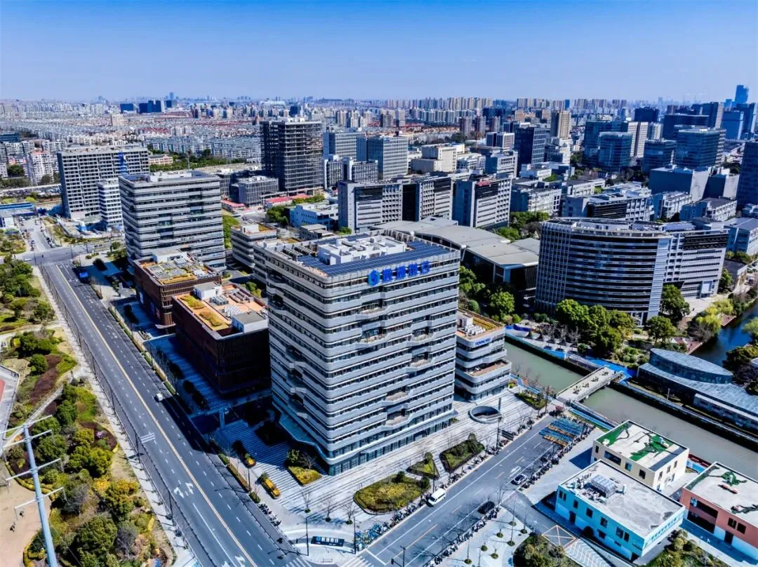 建成与社会主义现代化国际大都市中心城区相匹配的健康城区示范标杆丨静安区“十五五”规划解读访谈