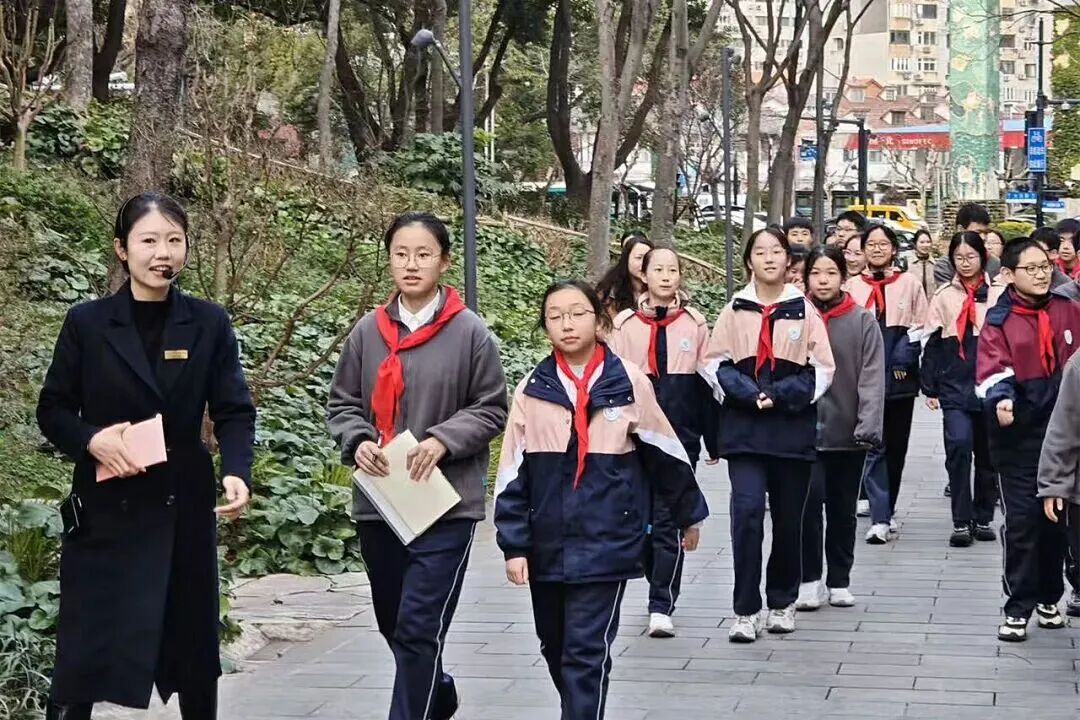 实地探访、史料研读、互动感悟……静安红课堂以多场景联动点亮青春信仰 实地探访、史料研读、互动感悟……静安红课堂以多场景联动点亮青春信仰