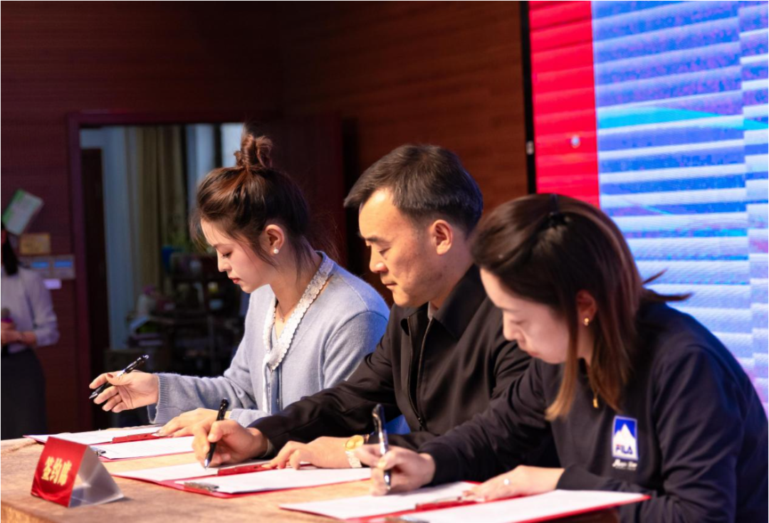 做事，要像哆啦A梦一样｜我在街区当书记