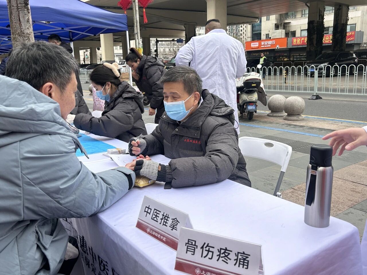 春风暖民心，志愿践初心！共和新路街道开展3•5学雷锋主题志愿服务活动