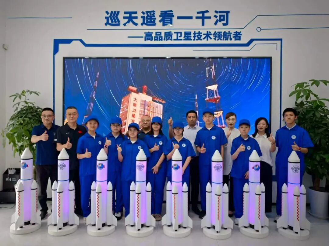 历时8年,即将发射!这颗静安学生自主研制的小卫星,将创造三项世界第一 历时8年,即将发射!这颗静安学生自主研制的小卫星,将创造三项世界第一