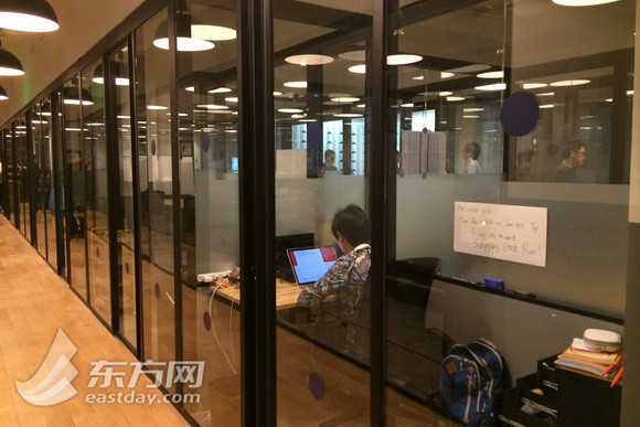 上海首家服务双创企业小贷公司在静安区挂牌开