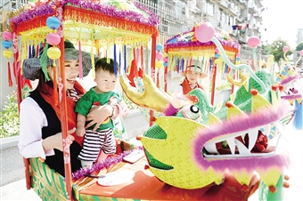 彭浦新村街道举行华彩四季文化进社区活动